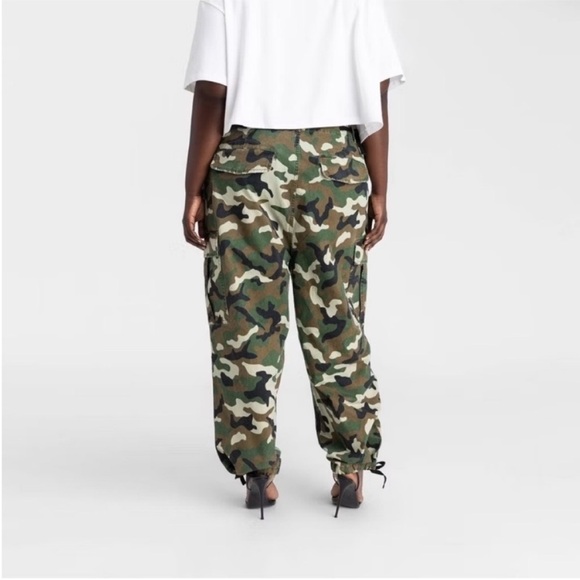 KBB by KAHLANA Target Women’s Large Mid-Rise Straight Leg Cargo Jogger Camo Pant - Picture 6 of 8